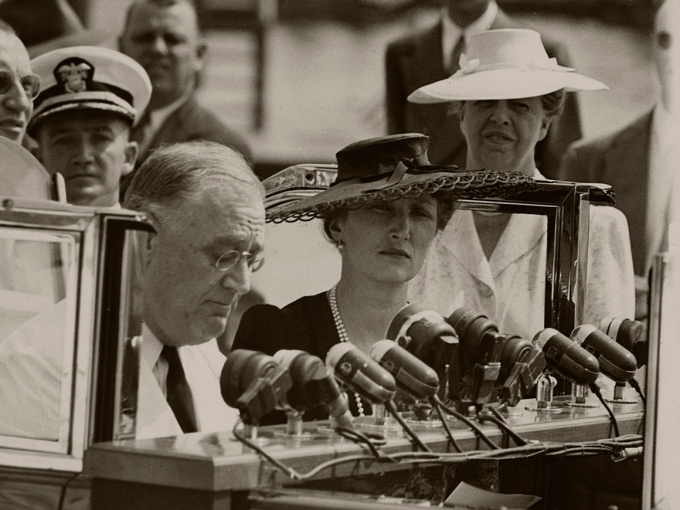 Kronprinsesse Märtha og USAs president Franklin D. Roosevelt under hans berømte tale 